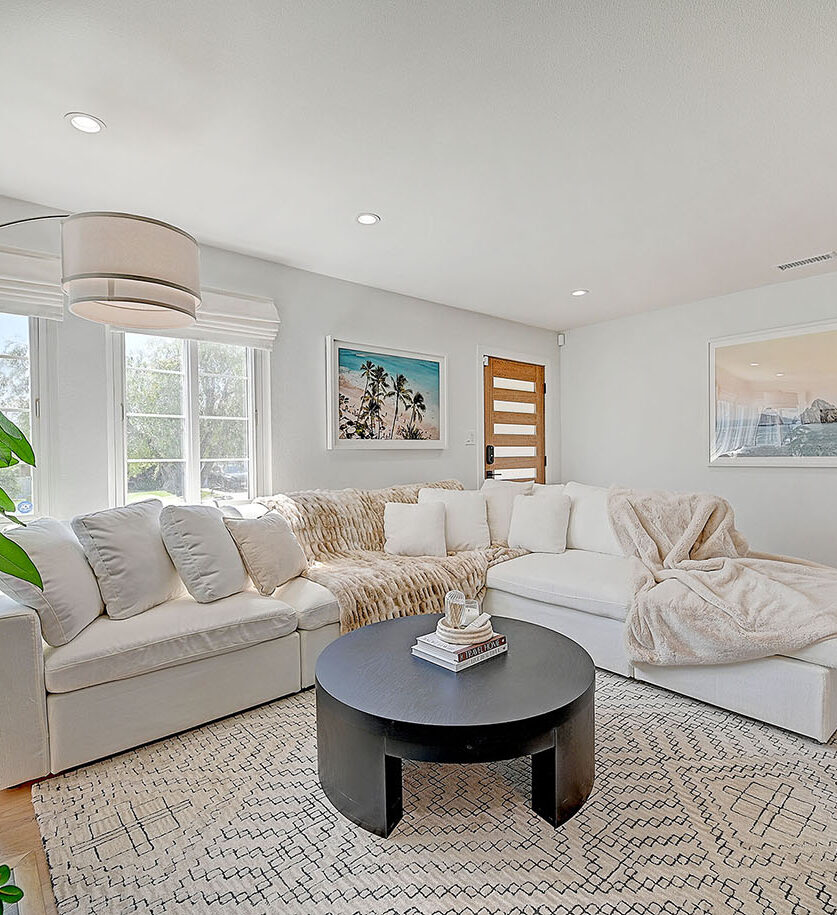 Long Beach Luxury Living Room